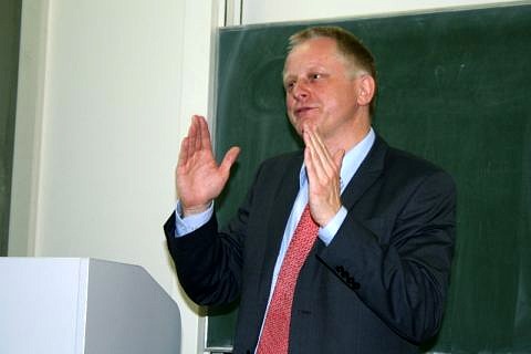 Herr Prof. Christoph Horn