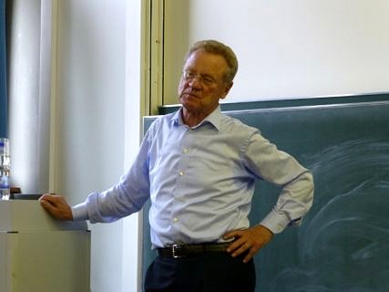 " 'Sollte aber in diesem Leben ein letztes Glück sein, dann ist gewiss, dass es verloren geht.' – Thomas von Aquin über das Ziel des menschlichen Lebens."