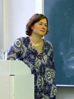 Frau Dr. Elvira Wakelnig